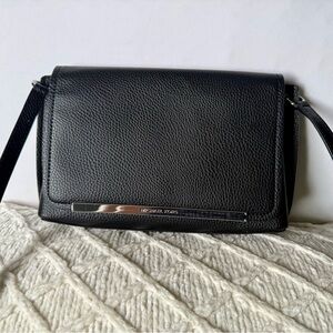 Michael Kors Evelyn Medium Flap Crossbody, Black